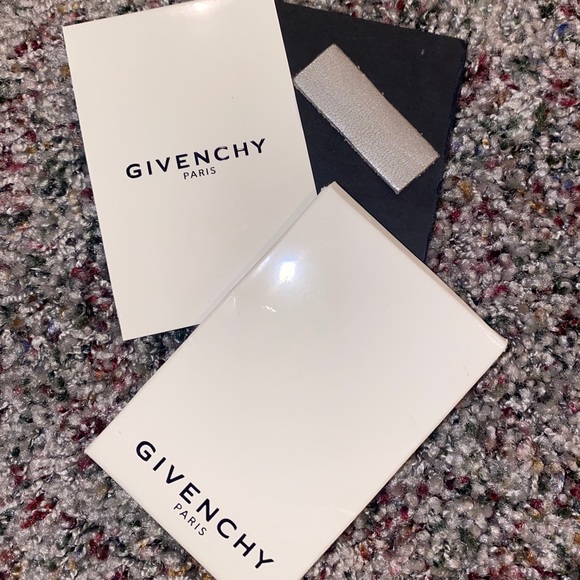 Givenchy Wallet - Picture 9 of 9
